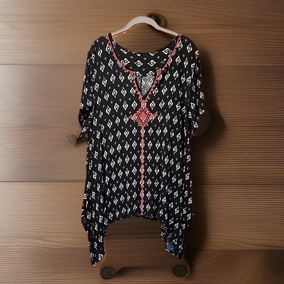The Unbranded Brand Tops - Peasant Top Womens XXL Black Geo Gauze Asymmetric Hem Tunic Beaded Boho Festival